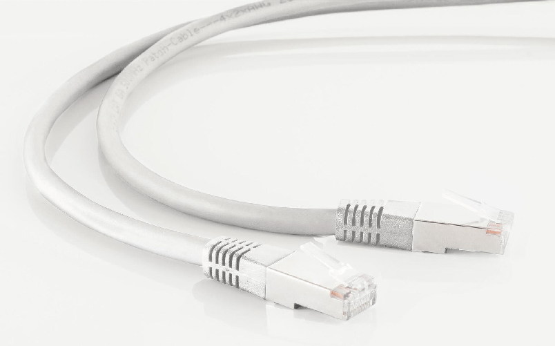 ShiverPeaks Cavo patch per cavo di rete con connettività massima S/CONN cat 6 S/FTP PIMF senza alogeni bianco