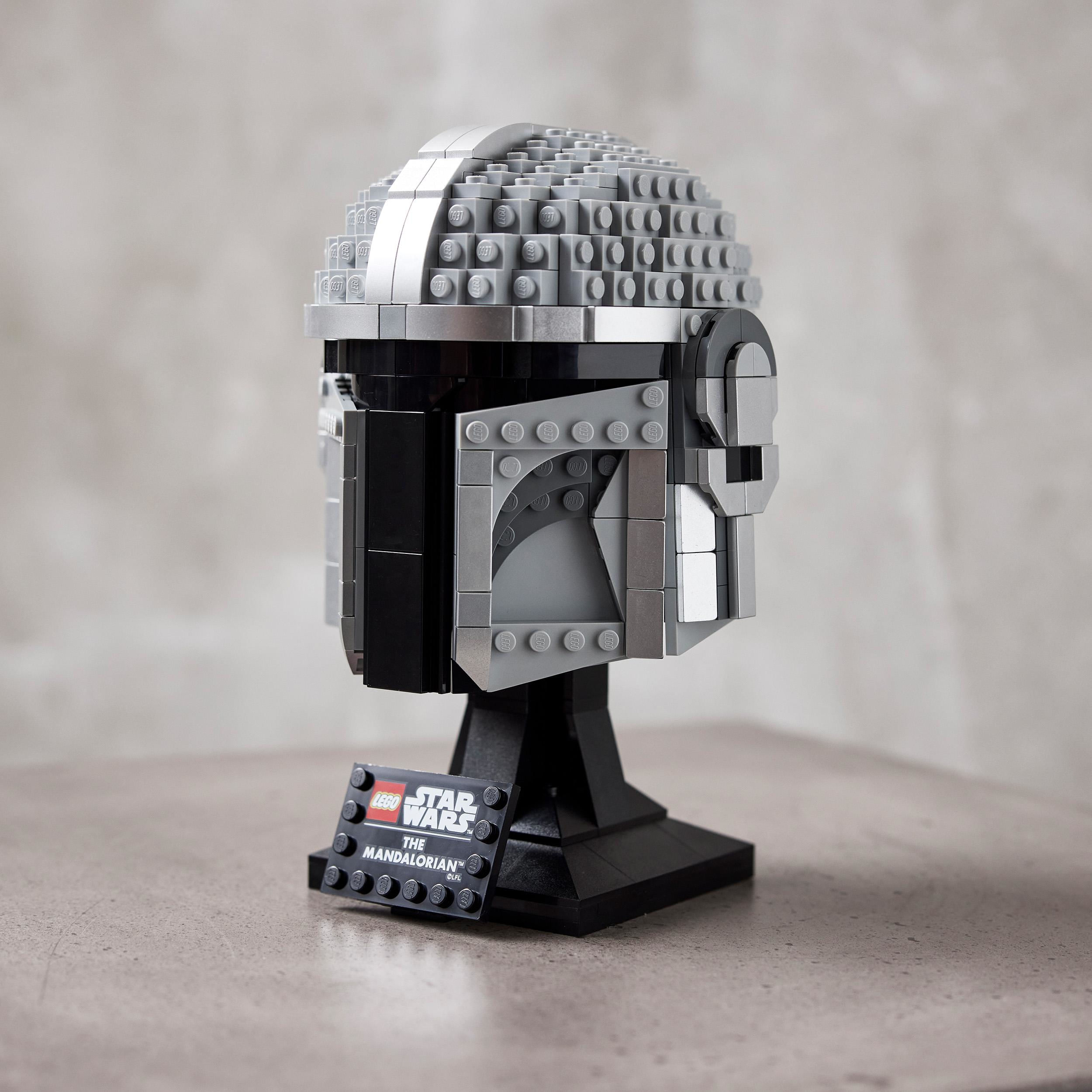 LEGO Star Wars 75328 Casco del Mandaloriano, Elmo da Collezione, Regalo per Adulti da Esposizione di Guerre Stellari LEGO Star Wars Casco del Mandalor