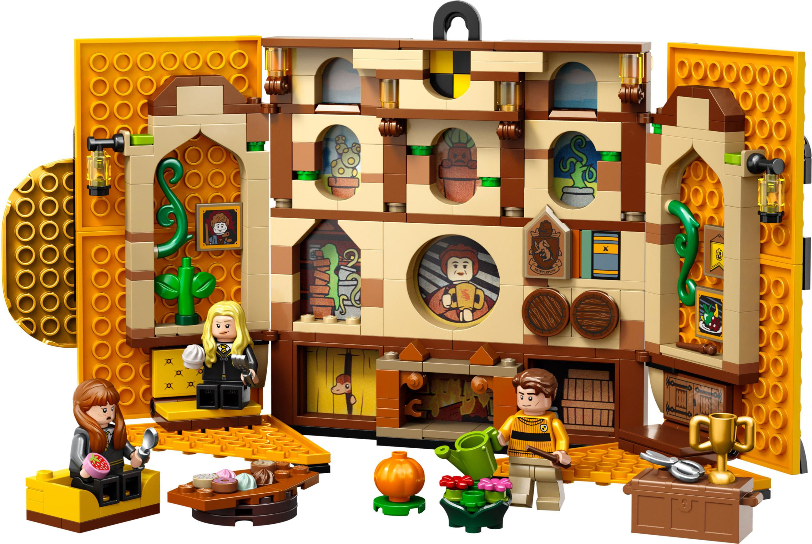 LEGO Harry Potter 76412 Stendardo della Casa Tassorosso da Parete, Sala Comune Castello di Hogwarts LEGO Harry Potter Stendardo della Casa Tassorosso
