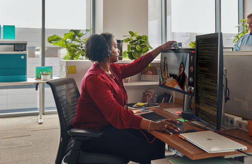 Hp POLY Cuffie stereo Blackwire 3325 con connettore USB-C, certificate per Microsoft Teams + spina da 3 HP Poly POLY Cuffie stereo Blackwire 3325 con