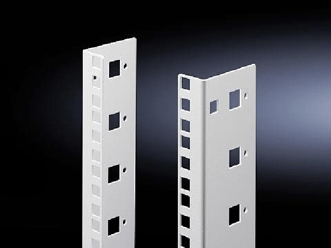 Rittal DK - Staffa di montaggio angolare per telaio - 18U - 483 cm (19") (confezione da 2) (7507.718) Rittal DK 7507.718 Barra di supporto