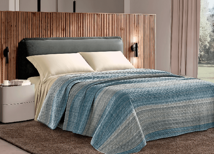 Copriletto Challenge Stampato In 100% Microfibra Di Poliestere Dis. Righe