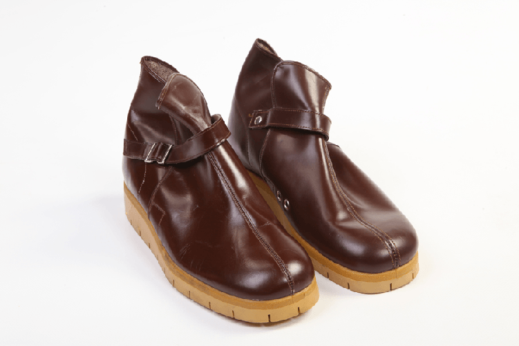 Fratelliditalia.org Scarpe scarponcini da lavoro repubblica ceca in pelle e fondo in gomma Taglia 45,Colore Marrone