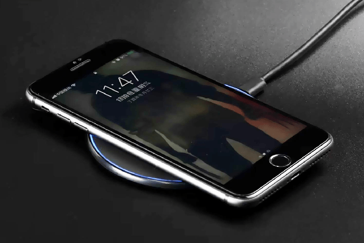 Caricabatterie Wireless Veloce Colore Nero 10W Slim Qi 5V 2A Ricarica Normale e 9V 1.3A Ricarica Super Veloce con QC3.0