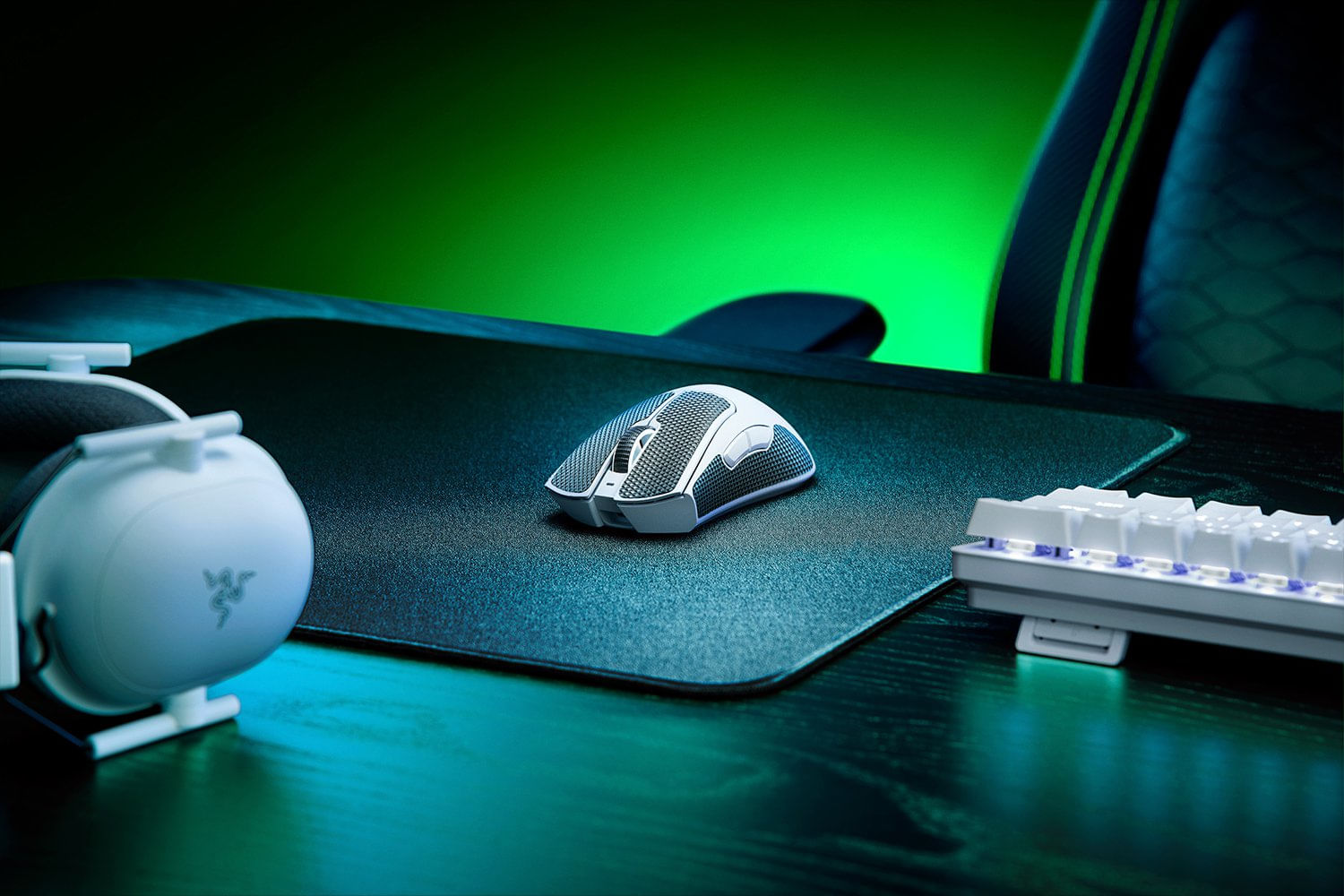 Razer DeathAdder V3 Pro mouse Mano destra RF Wireless + USB Type Razer DeathAdder V3 Pro mouse Giocare Mano destra RF Wireless + USB Type-C Ottico 300