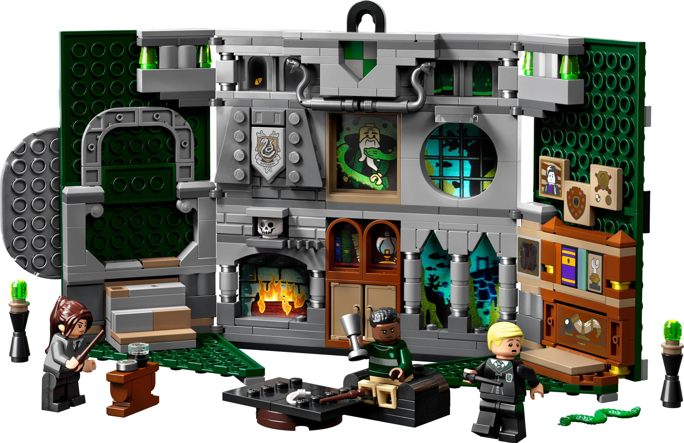 LEGO Harry Potter 76410 Stendardo della Casa Serpeverde da Parete, Sala Comune Castello di Hogwarts